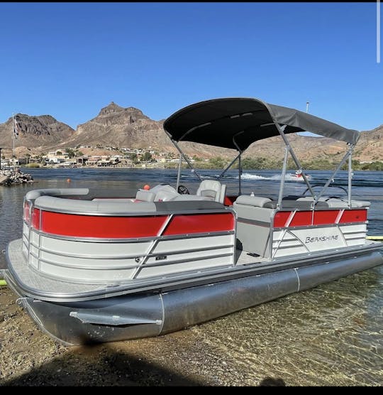 Plateau de luxe Berkshire de 23 pieds 2021 à louer dans la ville de Lake Havasu en Arizona