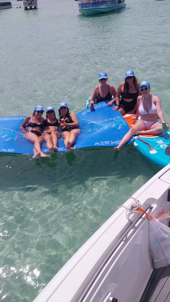 Excursiones privadas a Crab Island y en barco: viajes de 4, 6 y 8 horas disponibles