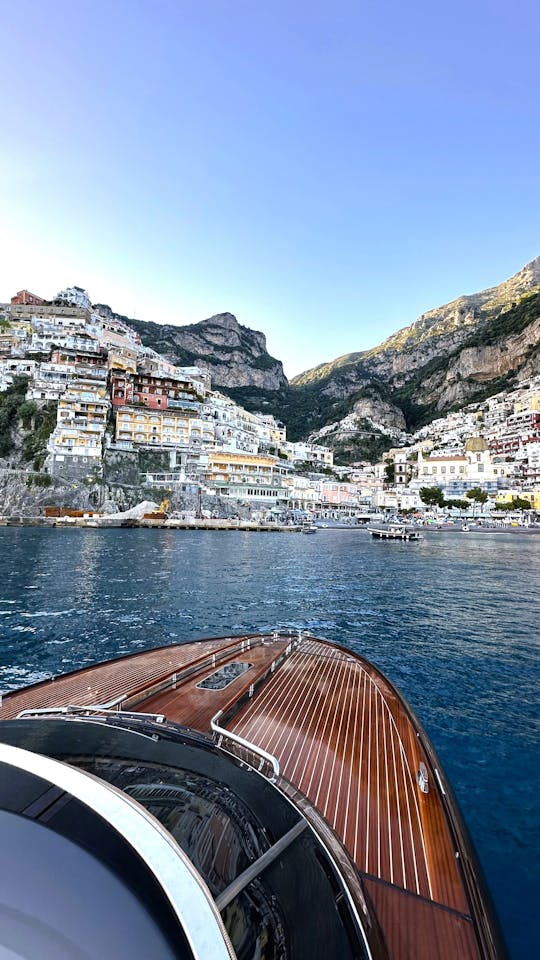 Yacht à moteur Riva Rivarama 44 à louer sur la côte amalfitaine, Campanie