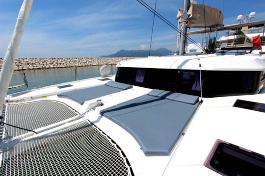 Location de catamaran de croisière Lublu Dufour 48 à Salerne, Campanie