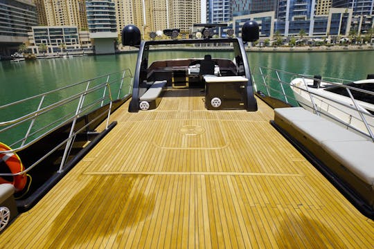 BLACK LUXURY JACUZZI YACHT IN DUBAI