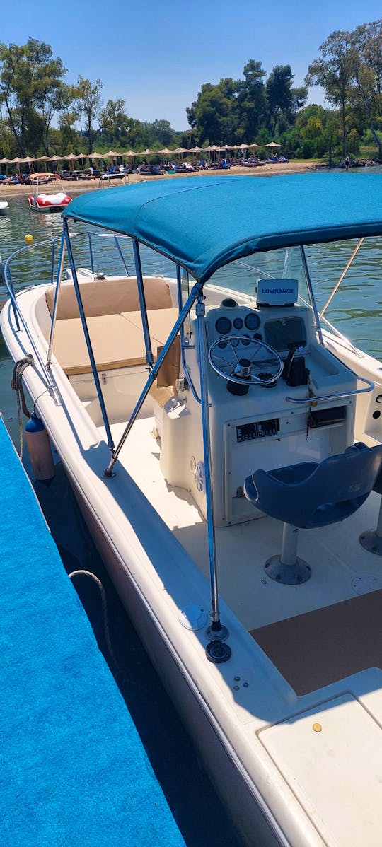 Beautiful 21ft White Shark Center Console Open Boat with 250hp Outboard Engine 