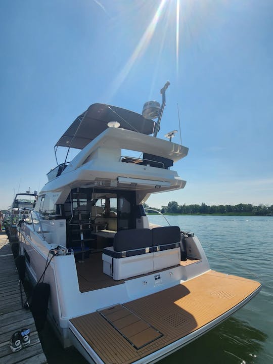 FLYBRIDGE DE LUXE 50"