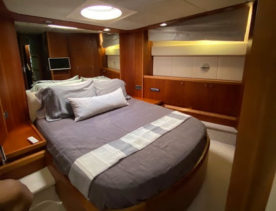 Charter the 80' Luxury Azimut Magic-Yacht in Cancún