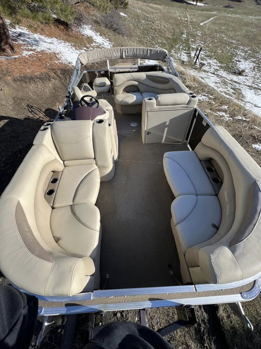 2019 Sylvan Fish&Cruise Pontoon Boat for Rent @Holter Lake Wolf Creek Montana