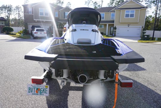 Novo Yamaha FX HO Cruiser Jetski com sistema de áudio