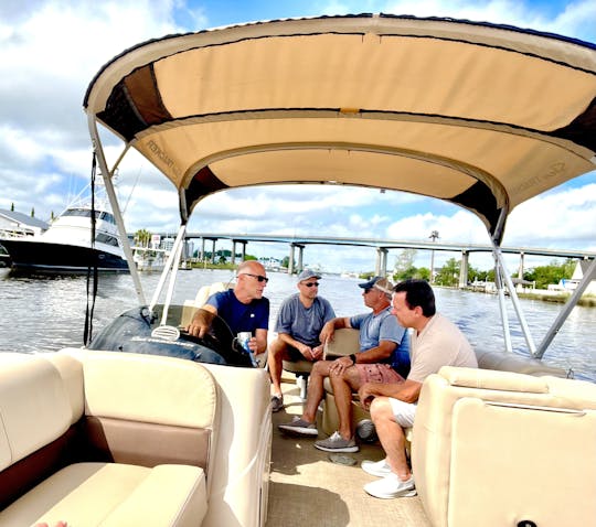  Sun tracker 22 DLX Short Pontoon in Murrells Inlet, South Carolina