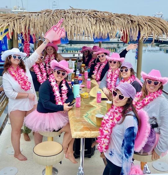 Bachelorettes en exclusivité ! Bateau Tiki pour Crab Island jusqu'à 18 personnes
