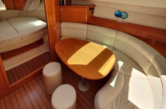 Jeanneau Prestige 34 - Yacht Charter in Sorrento