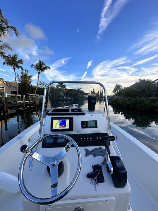 Excursions au lagon de l'Indian River à bord d'un bateau Pathfinder 2200