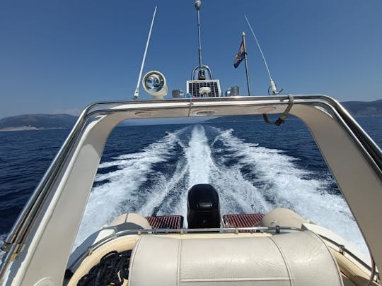 Nautica Futura NF 630 Zeus RHIB com motor de 200 HP em Stella Maris (Umag)