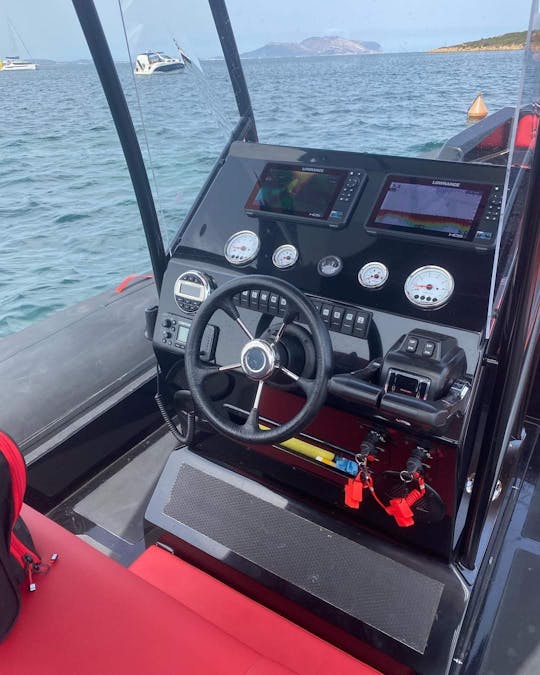 Barco de pesca Noleggia il Master 775 para 12