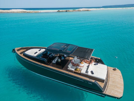 Pardo 43 PlayYacht II Motor Yacht Rental in Eivissa, Illes Balears