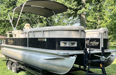 22' 12 Passenger Bentley Pontoon - ENJOY A DAY OF LUXURY AND FUN IN THE SUN!!