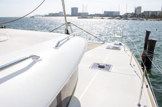 45ft  Luxury Catamaran Private Charter / Capacity 38 people