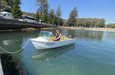 Tiny boat to explore Sydney Waters, No Boat License Required