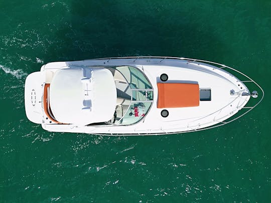 Faites la fête avec style ! - Bénéficiez d'une heure gratuite - Le meilleur bateau de fête du SeaRay Sundancer de Miami, 37 minutes !