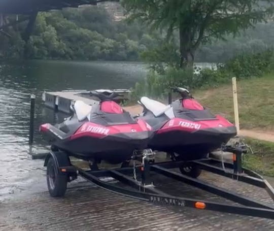 Seadoo Sparks avec stéréo Bluetooth à louer à Austin !