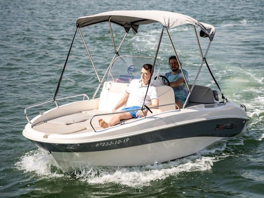 Bateau Remus Paxos 450 Open pour 5 personnes