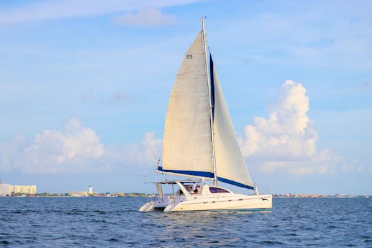 42ft Catamaran Private Charter / Capacity 30 people