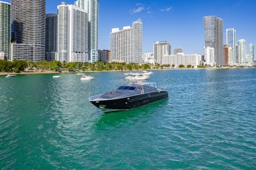 Luxurious 92ft Leopard Yacht