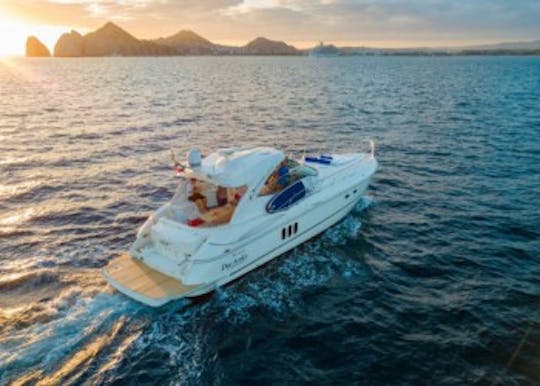 Cruisers Yachts de 55 pies: lujosa escapada a Cabo