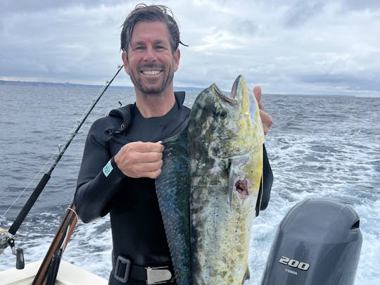 Barco de pesca en agua salada y submarina | ¡Capitán experto local!