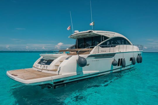 Offre ultime ! Yacht Fairline de 62 pieds à louer à Cancun, au Mexique.