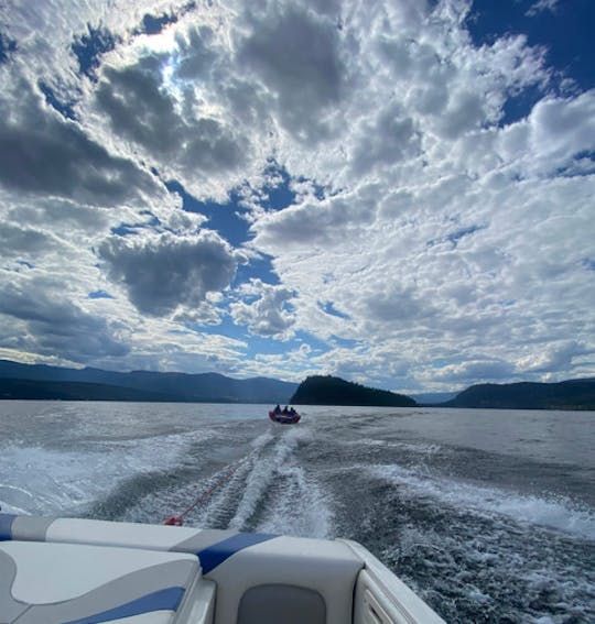 Explore Ghost Lake in a Powerful 18’ Stingray Speedboat!