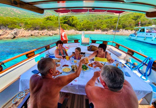 Bodrum Private Boat Tour Aboard Gulet 48' Yacht