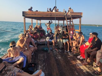 Découvrez la beauté de Kendwa et de la plage de Nungwi lors d'une croisière en bateau au coucher du soleil