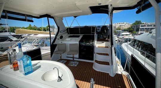 Yate a motor Bayliner de 37 pies para alquilar en Kirkland