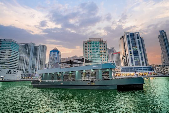 YACHT DE LUXE EN CATAMARAN HAUT DE GAMME pour 100 personnes à Dubaï