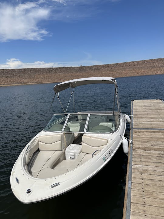 Boat Rental Maxum V8 2100SR, SKI boat with Wakeboard, TUBES, Skis