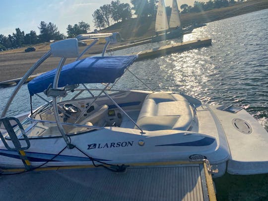 9 Passenger Larson Boat Rental, Friant CA 