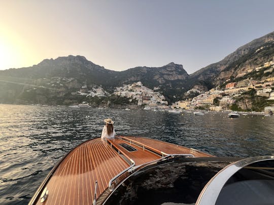 Yacht à moteur Riva Rivarama 44 à louer sur la côte amalfitaine, Campanie