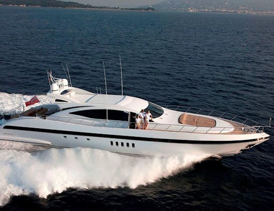 Location de méga-yacht ENZO Overmarine Mangusta 92 à Monaco