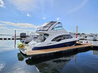  « Cruisers Yachts 447 — Quand détente et luxe se rencontrent »
