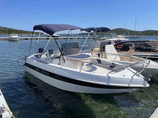 Barca Italmar 19 Powerboat with 40hp outboard - max 7 people