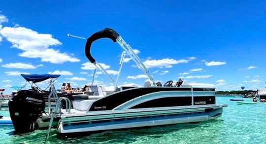 Enjoy Amazing Antaris Pontoon 23ft for 14 People!