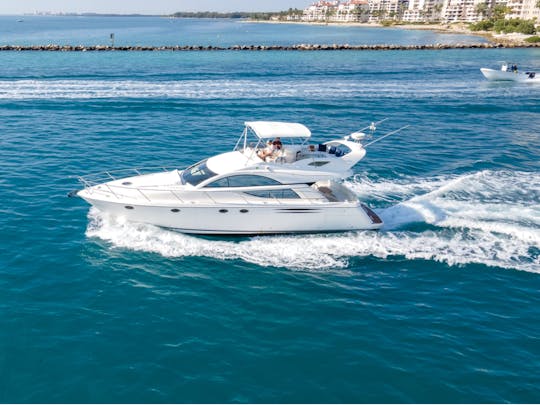 PROFITEZ DE MIAMI À BORD D'UN FLYBRIDGE DE 57 PIEDS DE LONG ! ! ! Une heure gratuite du lundi au jeudi