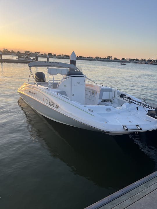 Set Sail in Style: for Ultimate Water Fun! | 21ft Tahoe Deck Boat