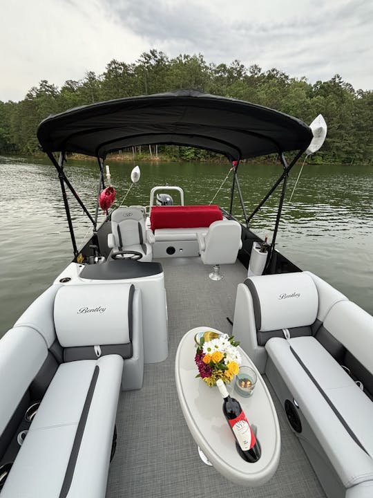 2024 22ft Bentley Legacy Pontoon