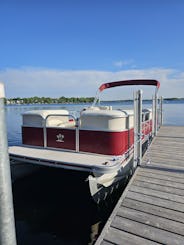 Palm Beach pontoon on the most famous lake in Minnesota!
