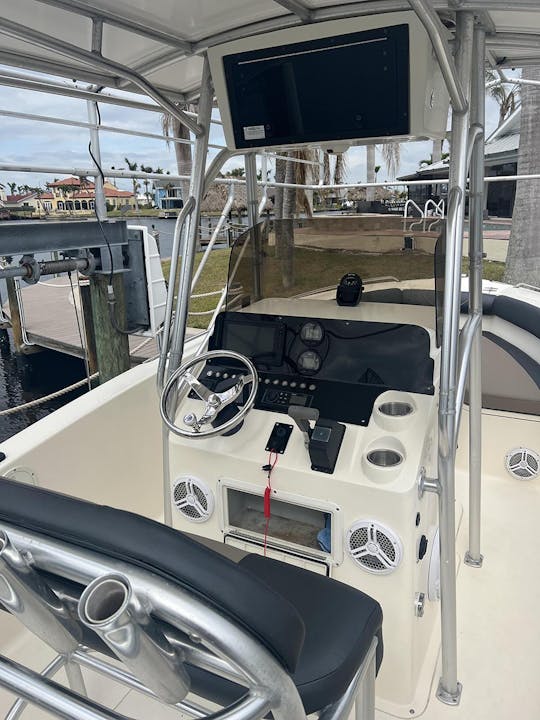 Bateau Sea Hunt 232 Triton