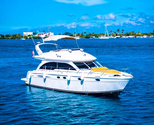 Meridien 45 Yacht Cancun WAVERUNNER free hour
