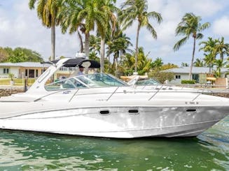 42' Four Winns Gorgeous Boat in Miami! ✨