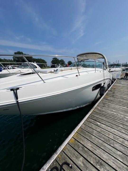 Desfrute do Lago Michigan em um iate Sea Ray Sundancer de 40 pés