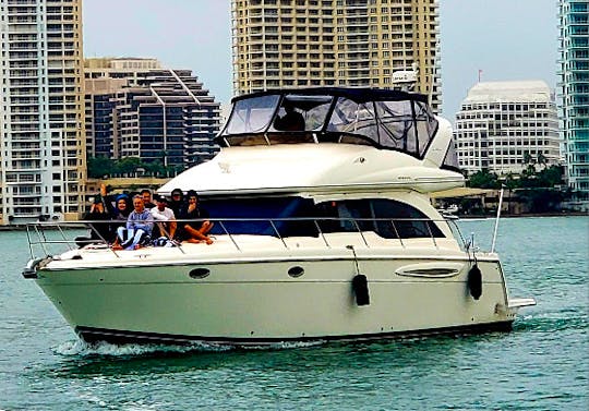 45' Meridian en Miami, Florida - ¡Renta una Experiencia de Lujo en un Bote!