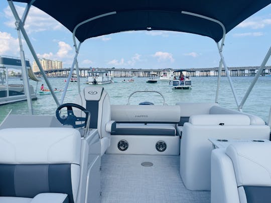 Pontoon in Destin, Florida